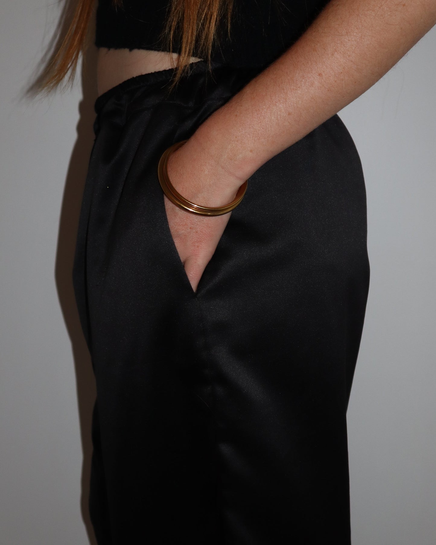 Le pantalon en satin